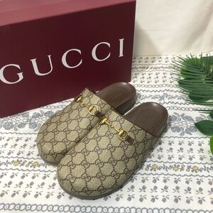 Gucci Women's Authentic Sandals